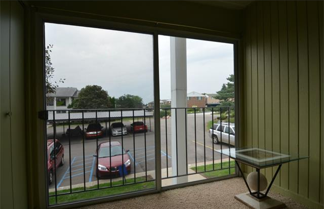 Condos for sale in Rochester Park Rochester MI 